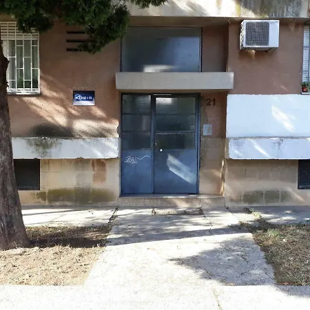 Stan U Centru Apartment Podgorica Exterior photo
